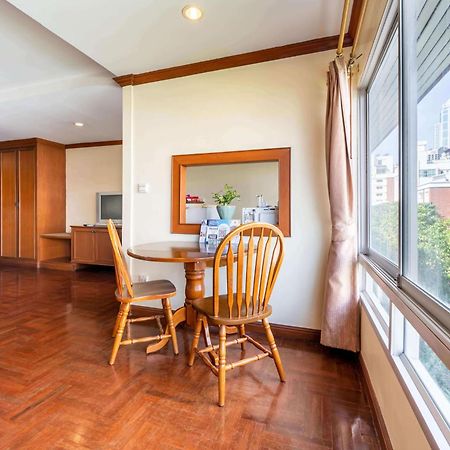 Studio Suite By Royal Ivory Nana Bangkok Exteriör bild