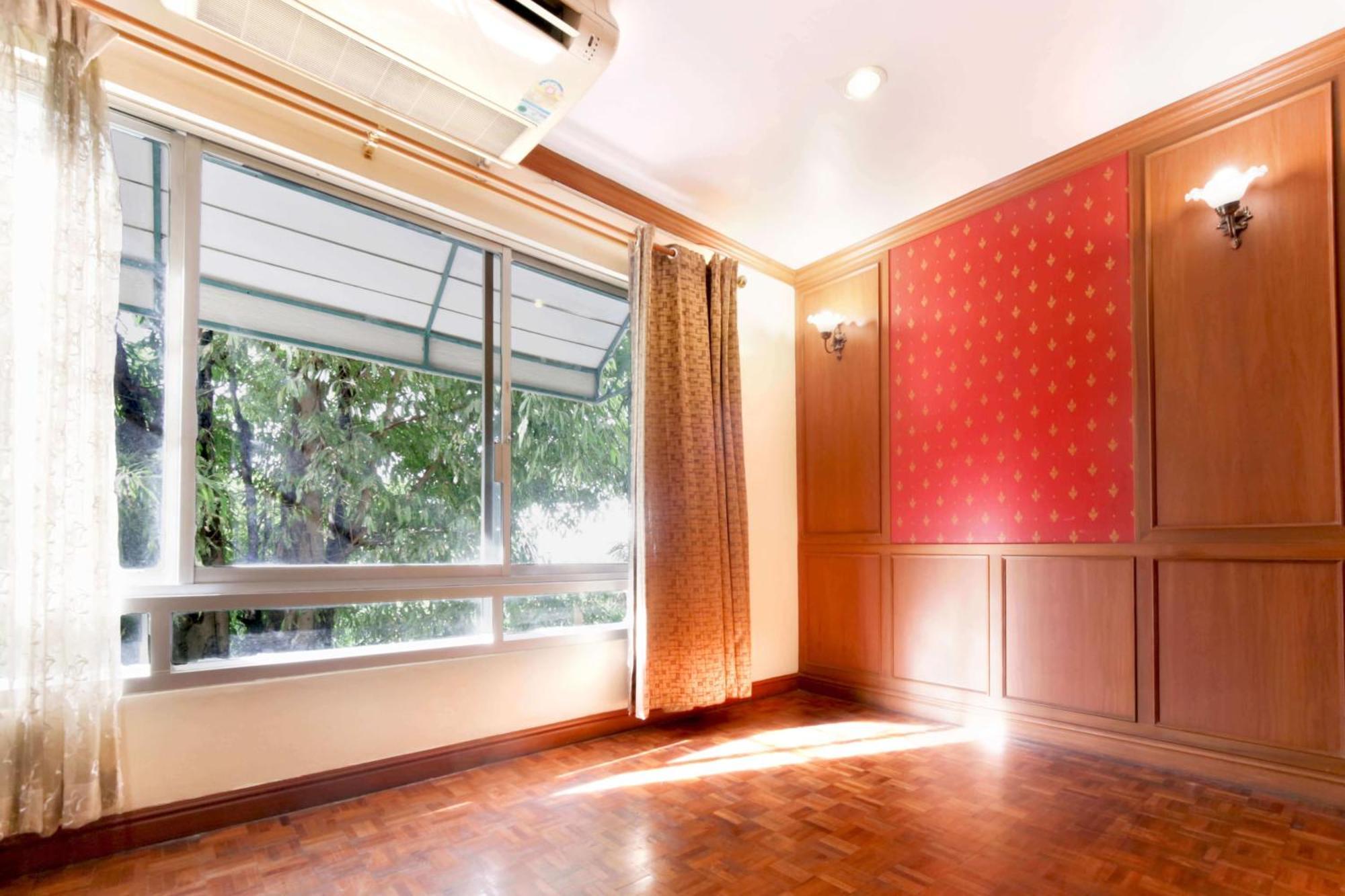 Studio Suite By Royal Ivory Nana Bangkok Exteriör bild