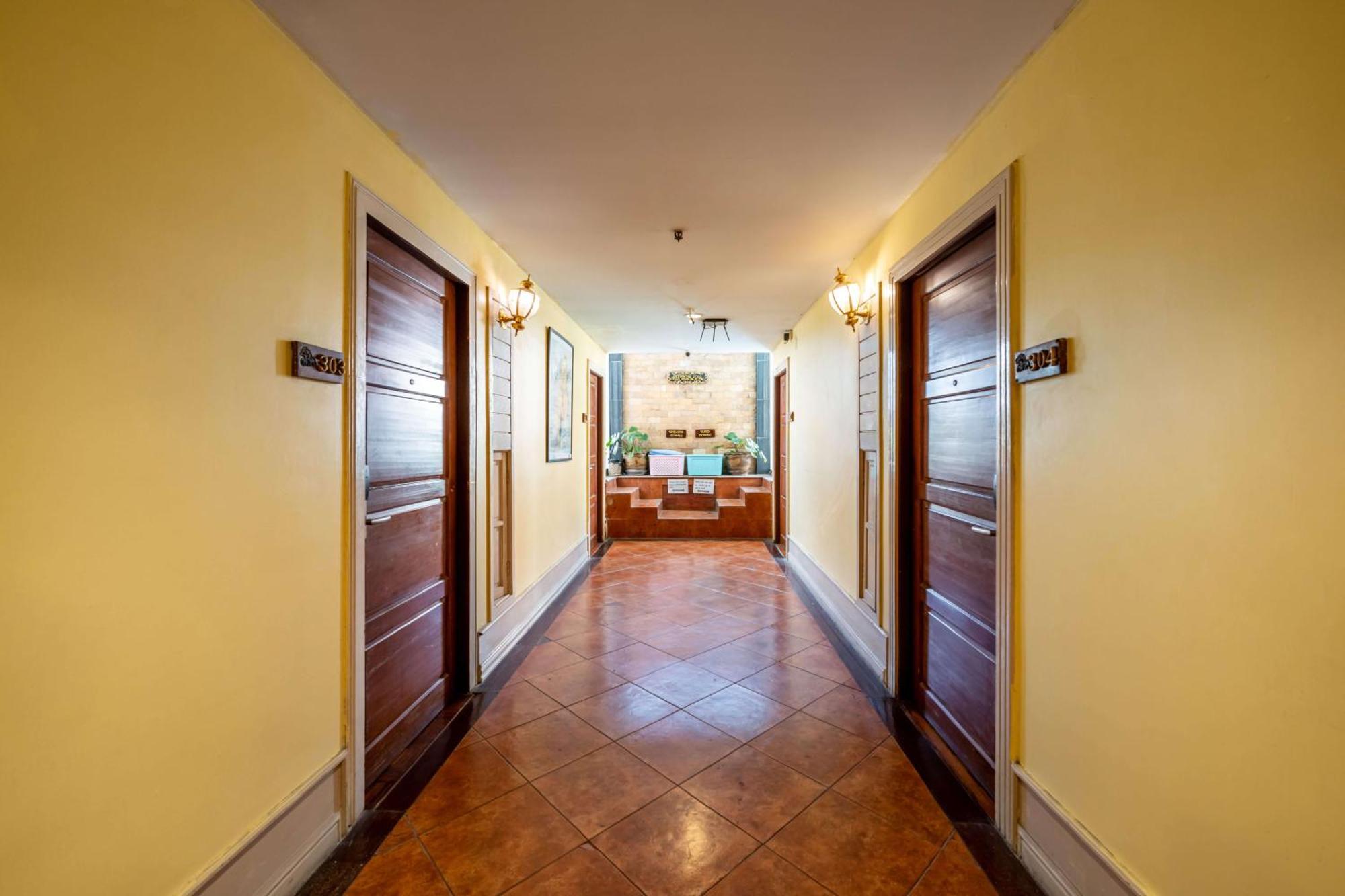 Studio Suite By Royal Ivory Nana Bangkok Exteriör bild