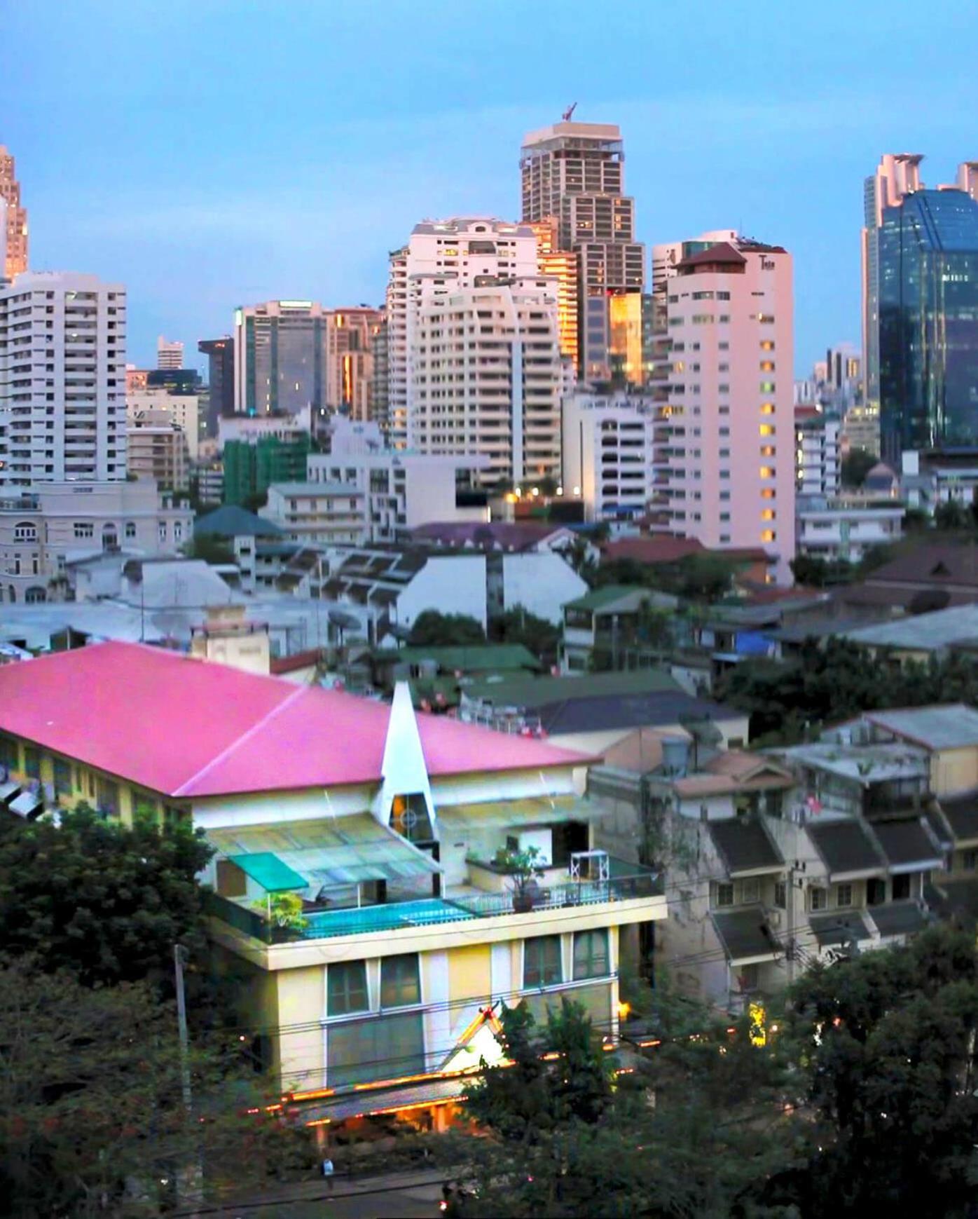 Studio Suite By Royal Ivory Nana Bangkok Exteriör bild